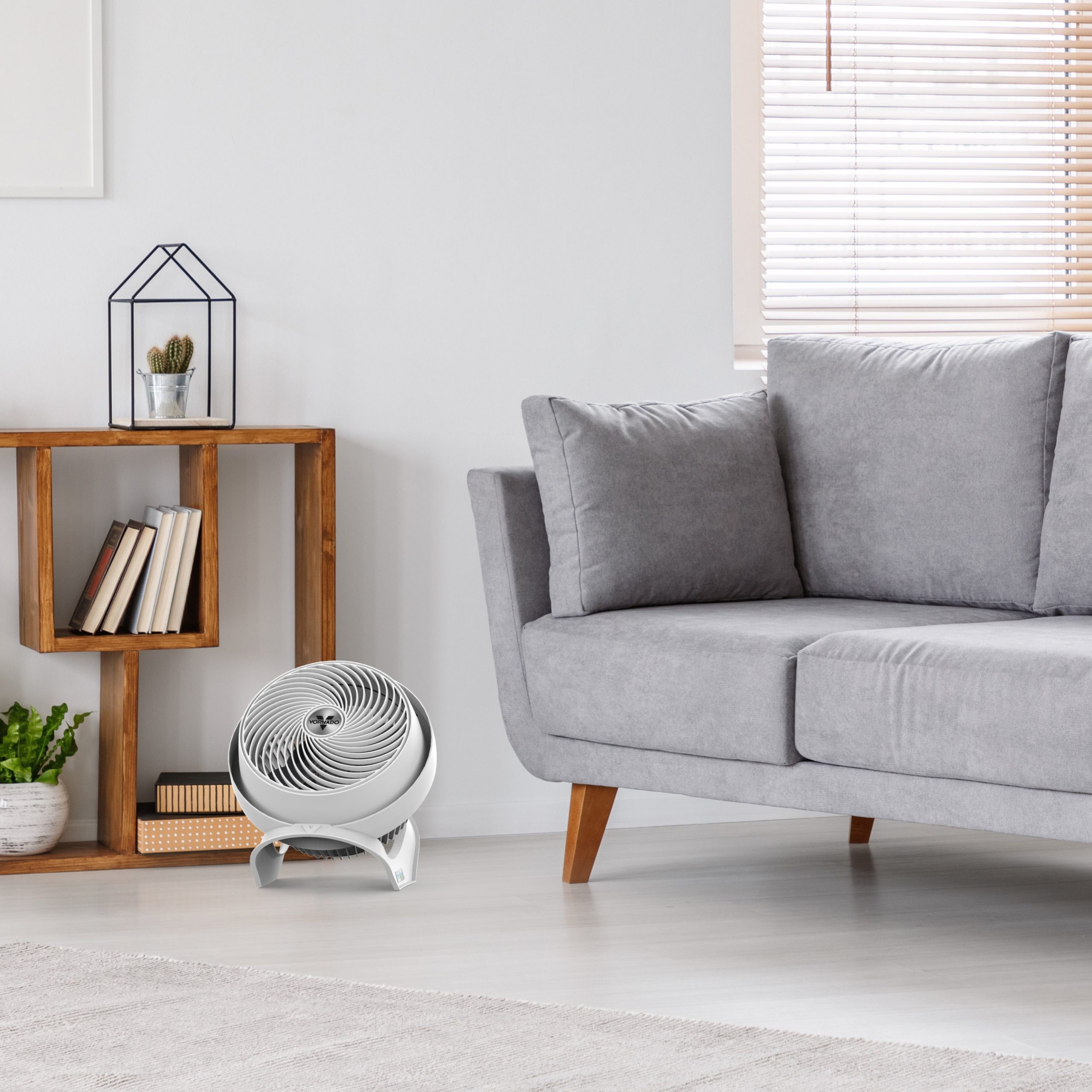 733DC Energy Smart Large Air Circulator - Image 2